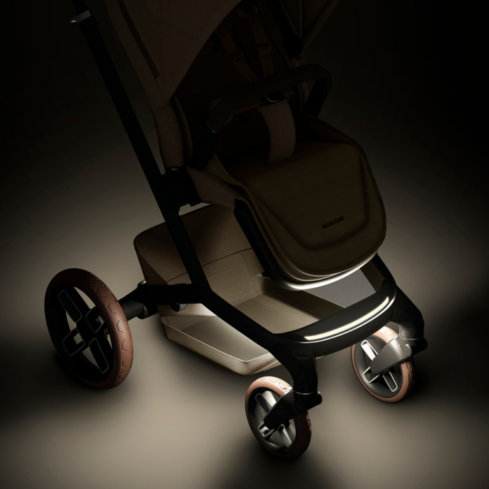 Maxi Cosi FAME Pushchair Twillic Truffle (with Brown Wheels)