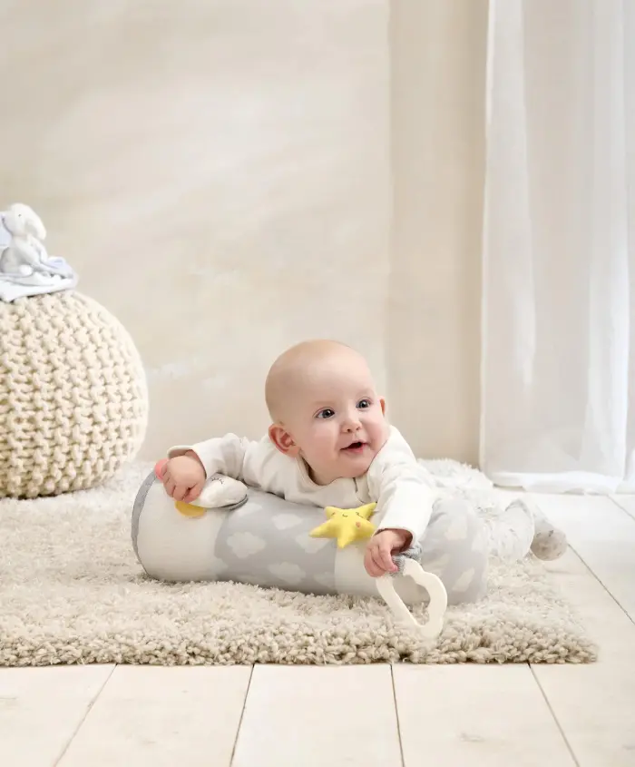 Mamas & Papas Tummy Time Roll-Dream upon a cloud