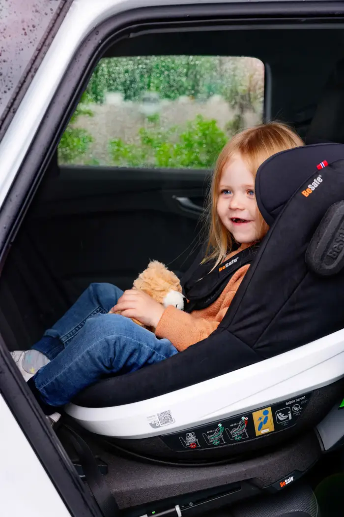 Besafe Beyond Car Seat- Fresh Black Cab