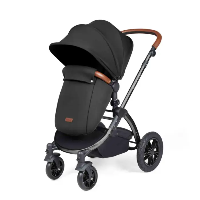 Ickle Bubba Stomp Luxe 12 Piece Travel System With Nimbus 360 Car Seat- Black