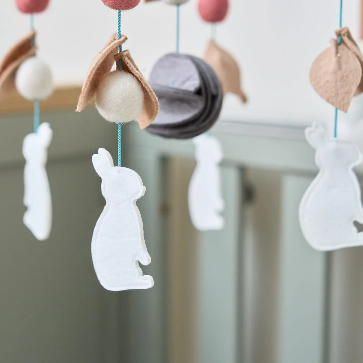 Tutti Bambini CoZee 2 in 1 Crib & Cot Mobile - Scandinavian Walnut & Cocoon