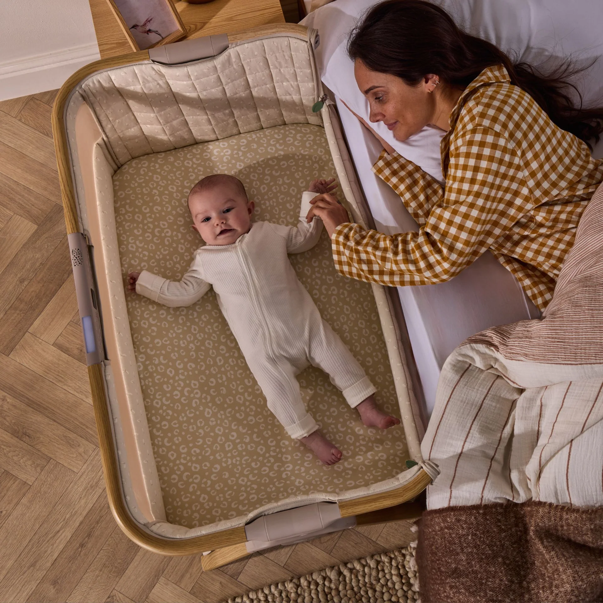 Tutti Bambini Cozee Sense Bedside Crib- Toasted Oak / Sand