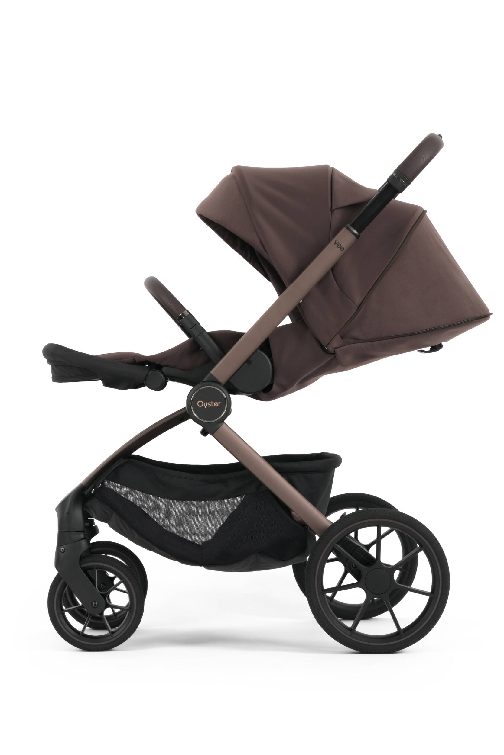 Oyster Vee Pram Bundle - Chocolate