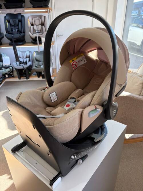 Ex Display Cybex Cloud T Infant Carrier & Cloud T 360 Base -Cosy Beige