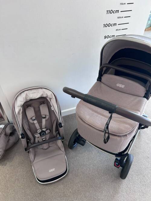 Ex Display Mamas & Papas Vardo Essential Pushchair Bundle - Heritage